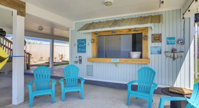 Jamaica Beach Canal Home w/ Private Boat Dock!, Забронировать Дом для отпуска Джамайка-Бич США