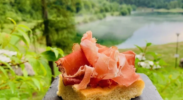 Номер Comfort Garni Lago Nembia