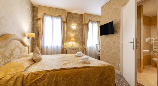 Ca di Malta Room 4 by Wonderful Italy, Забронировать Апартаменты/квартира Апартаменты Венеции, рядом с Консульство Франции в Венеции, Апартаменты/квартира