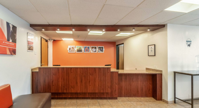 Baymont Inn and Suites Naperville, Varaa Motelli Naperville Chicago