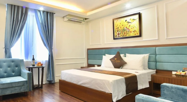 Royal Hotel II
