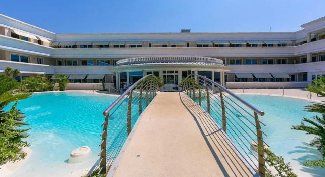 Апартаменты Rivoltella Apt With Pool 600m From Lake