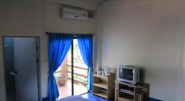 Krachang Yai Guesthouse, Buchen Sie Hotel Kantharalak Thailand