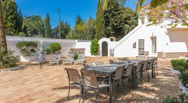 Vale Verde in Lagos With 6 Bedrooms and 4 Bathrooms