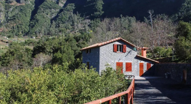 Lameiros Cottage, Rezervovat Rekreační dům Hotely v Madeirã s parkováním, Parkování