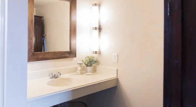 Люкс с 2 комнатами Vineyard Court Designer Suites Hotel