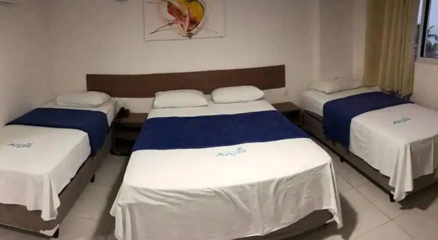 Четырёхместный номер Standard Anjos Praia Hotel