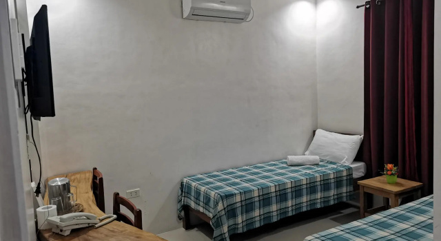 Номер Standard RedDoorz @ Jollydays Hotel Nueva Ecija - Vaccinated Staff