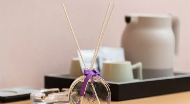 Lavande Hotel(Foshan Qiandeng Lake Pingzhou Jade Street Store), Boek Hotel Hotels in Guangdong met parkeren, Parkeren