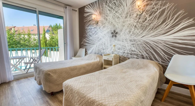 Standard double chambre avec balcon Le Quercy