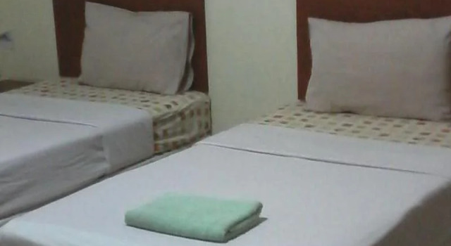 Khamsrithongchai hotel, Varaa Hotelli Hotellit North-Eastern Thailand pysäköinnillä, Pysäköinti