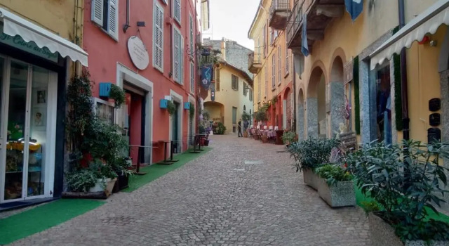 Marco Apartment - Holiday Apartment Luino
