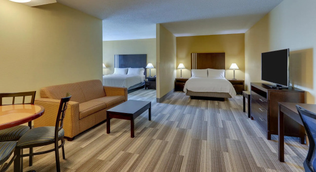 Двухместный люкс Holiday Inn Express & Suites Richmond by IHG