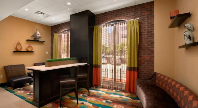 Номер Standard Days Inn by Wyndham Baltimore Inner Harbor