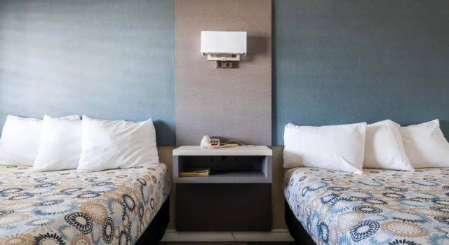 Двухместный номер Standard Solaire Inn & Suites