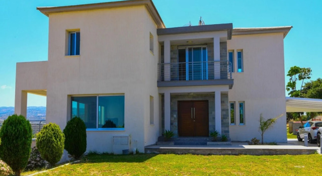 Villa In Paradise in Goudi