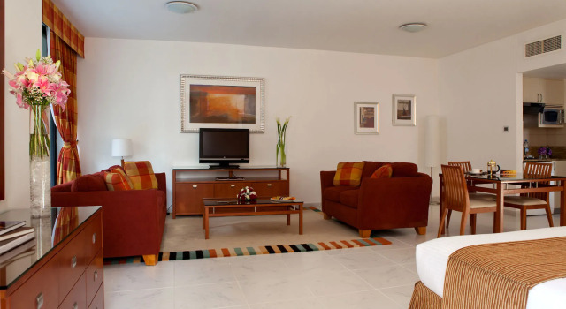 Golden Sands 10