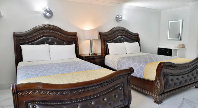 Номер Superior Diplomat Inn