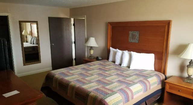 The Lodge at Russell - Russell Inn, Reserva ahora Hotel Russell Kansas