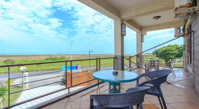 Standaard Tweepersoonskamer met balkon en  uitzicht op de oceaan LANYANGbnb