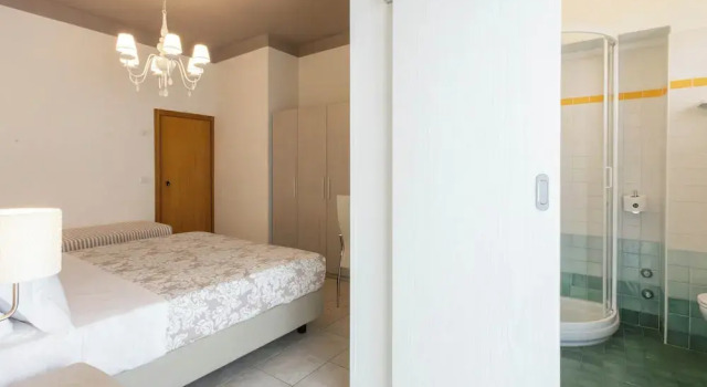 Трёхместный номер Standard с балконом и с частичным видом на море Hotel Alda B&B