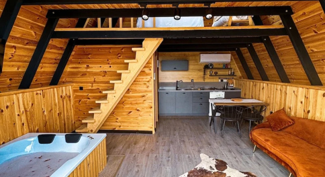 Бунгало Luxury c 1 комнатой с видом на реку VadiVera Suite Bungalow