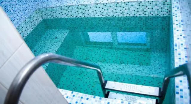 Gostinichnyi Komplex Okhotnichiy Prival, Boek Hotel Omsk 