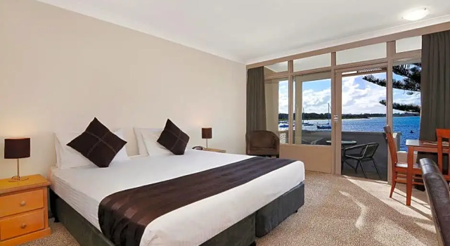 Номер Standard Цокольный этаж Comfort Resort Waters Edge