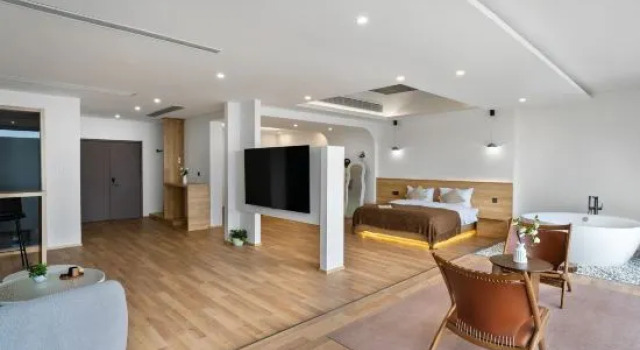 Люкс Luxury Anji Peak · Jiumu Cloud Town Cliffside Pool Resort Homestay