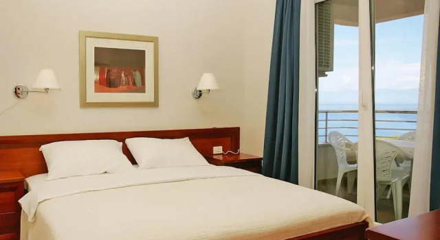Apartment in Veli Losinj by the Beach