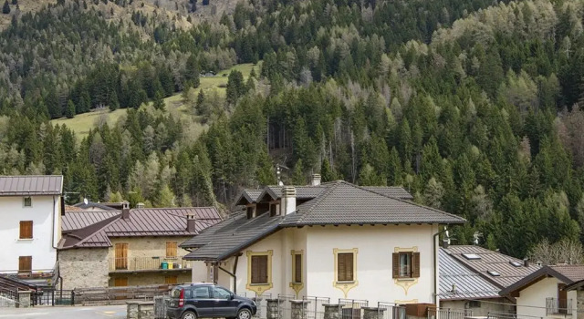 Апартаменты Chalet Ferrari in Ponte di Legno