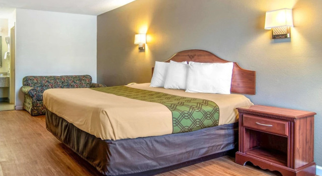 Двухместный номер Standard Econo Lodge Inn & Suites near Chickamauga Battlefield