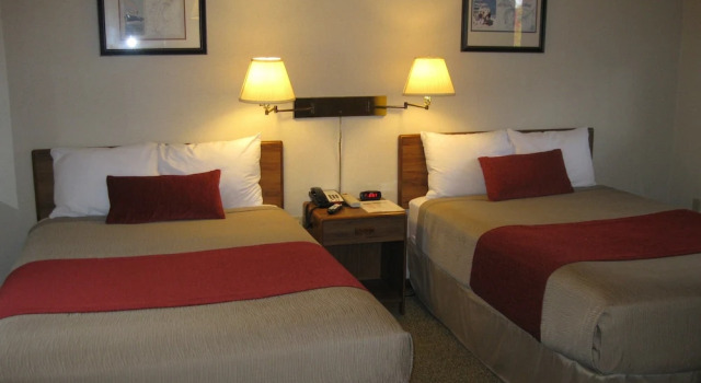 Четырёхместный номер Standard Цокольный этаж Boyne City Motel