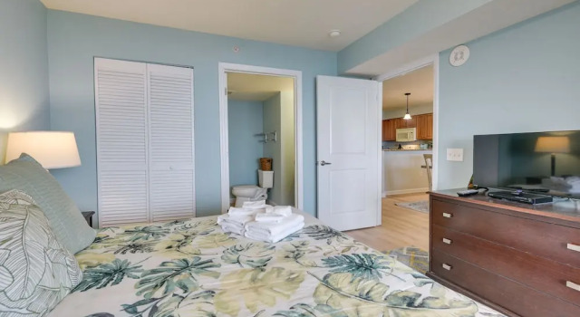 Апартаменты с 3 комнатами с балконом North Myrtle Beach Oceanfront Condo w/ Pool Access
