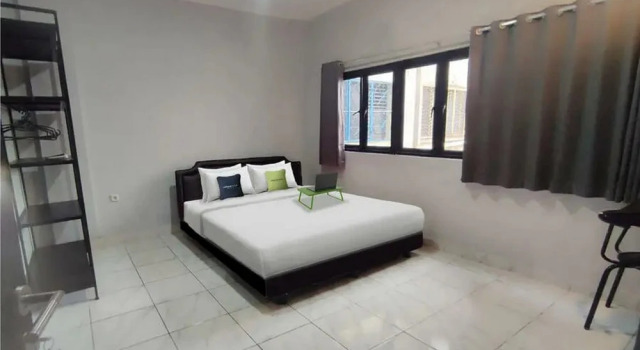 Collection O 91131 New V1 Hotel Near Stasiun Mangga Besar, Забронировать Отель Отели Джакарты 3 звезды, рядом с Glodok Market, 3*