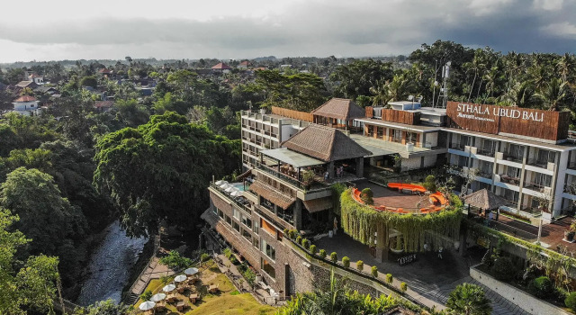 Двухместный номер Deluxe с видом на бассейн Sthala, A Tribute Portfolio Hotel, Ubud Bali