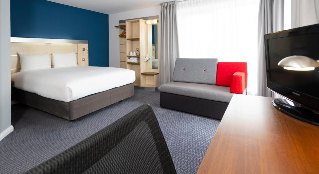 Holiday Inn Express Swindon City Centre by IHG