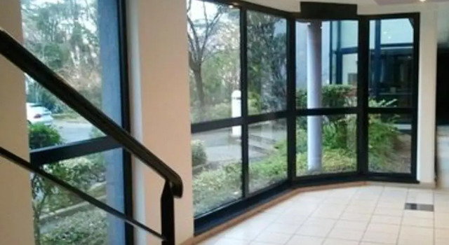 Studio avec terrasse et wifi a Strasbourg, Book Hotel Strasbourg 