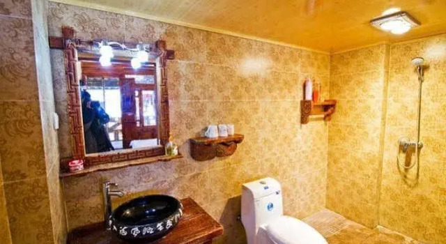 Qiwei Shenghuo Yard Gucheng Branch Inn, Забронировать Отель Лицзян Юньнань, рядом с Улица Сквер-стрит Древнего города Даянь
