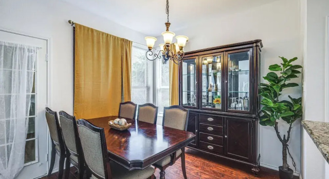 3 Mi to Dfw: Pet-friendly Euless Home, Buchen Sie Ferienhaus Euless Dallas - Fort Worth und Umgebung
