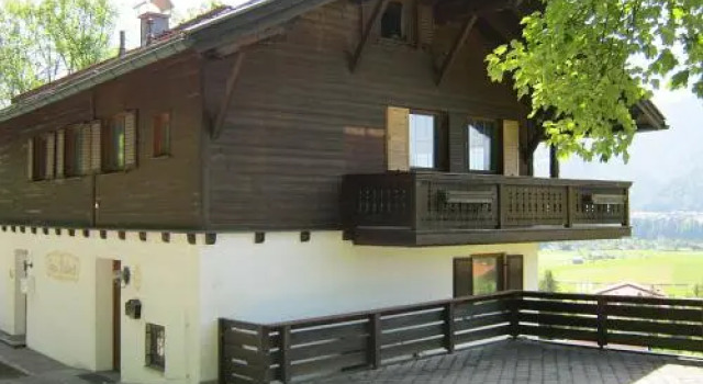 Fewo 2, Haus Waldeck, Varaa Hotelli Hotellit Baijeri pysäköinnillä, Pysäköinti