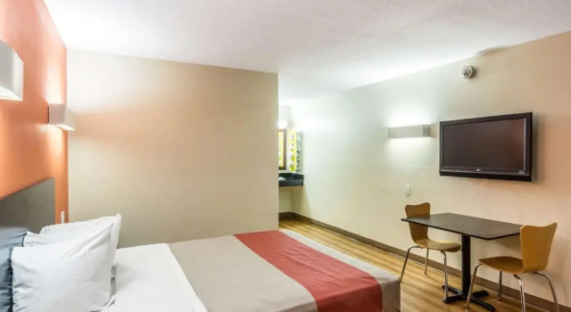 Двухместный номер Standard Motel 6 New Brunswick