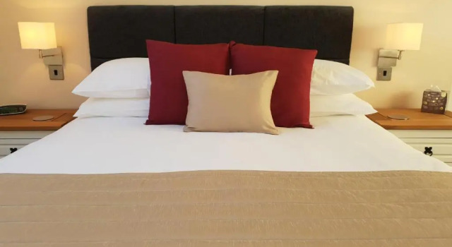 Люкс Deluxe Compston House B & B