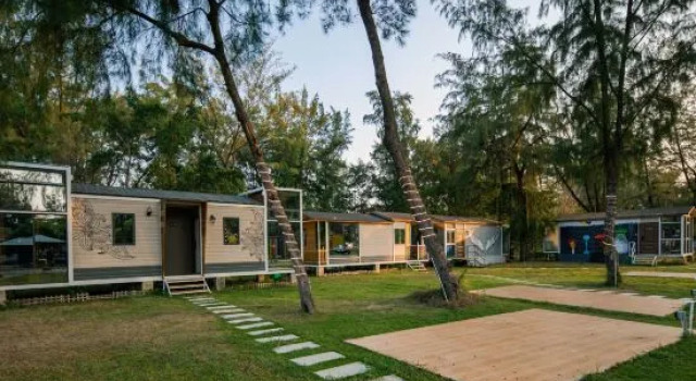 Xingshu RV camping Hotel, Rezerwuj Pole kempingowe Hotele w Fangchenggang z basenem, Basen