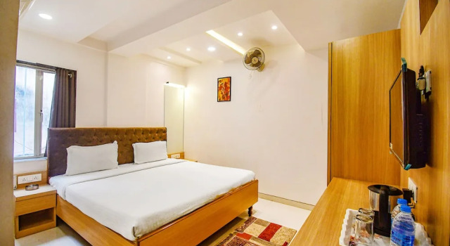 Номер Premium FabHotel Stay Inn International - Nr Sealdah Station