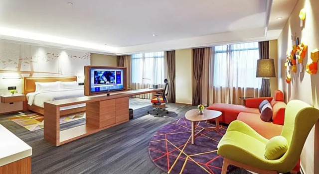 Hampton Nanchang Honggutan, Rezerwuj Hotel Hotele w Xinjian z parkingiem, Parking