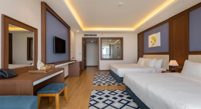 Четырёхместный номер Standard с видом на море Vung Tau Riva Hotel