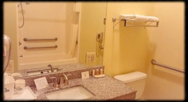 Номер Standard Days Inn by Wyndham Collinsville St Louis