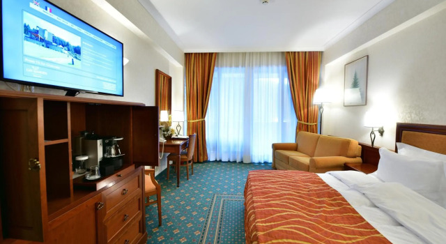 Lux Garden Hotel, Rezervovat Hotel Hotely v Prahova s bazénem, Bazén