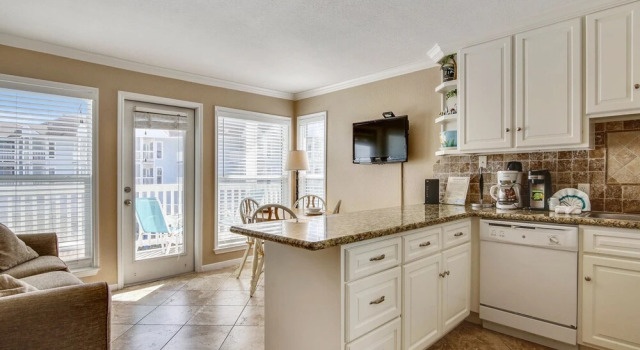 Seascape 2207 1 Bedroom Apts by RedAwning
